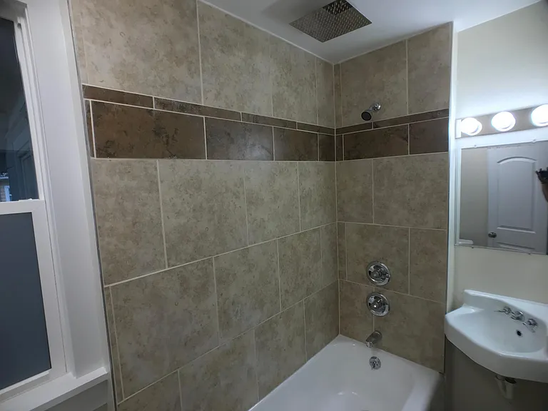 1541 D Ave NE #A — Photo 13