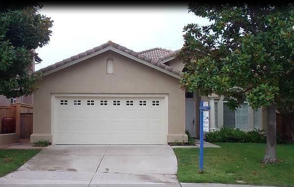 1st image of 1047 Honeysuckle Dr