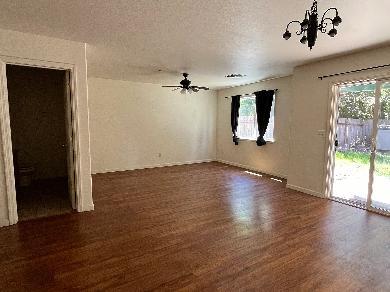 1363 E Lindo Ave — Photo 3