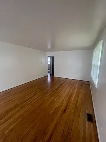 3550 Astor Ave — Photo 2