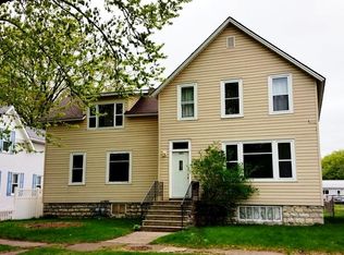 1023 Josephine St, Marinette, WI 54143
