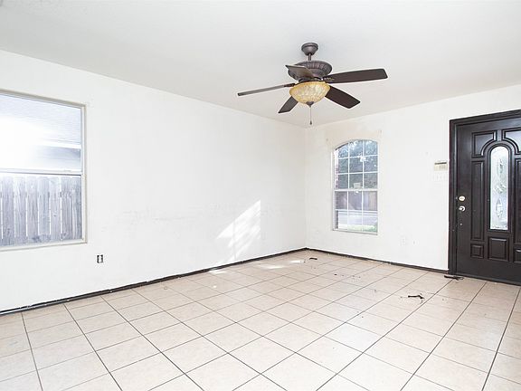 3rd image of 11157 Carrizo Dr