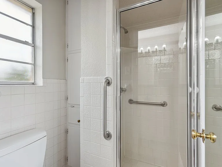 105 Wisteria Ct — Photo 18