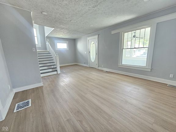 5th image of 3526 N Capitol Ave