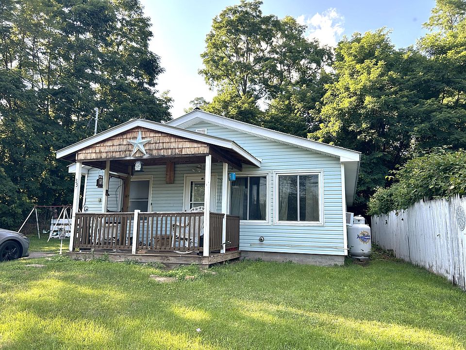 1st image of 35 Ausable St