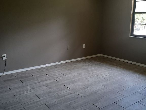 5th image of 5645 Summerside Ln #40B