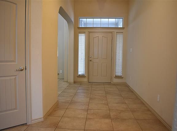 3rd image of 9145 Askew St