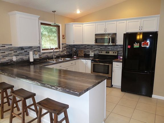 3rd image of 2449 Apache Dr