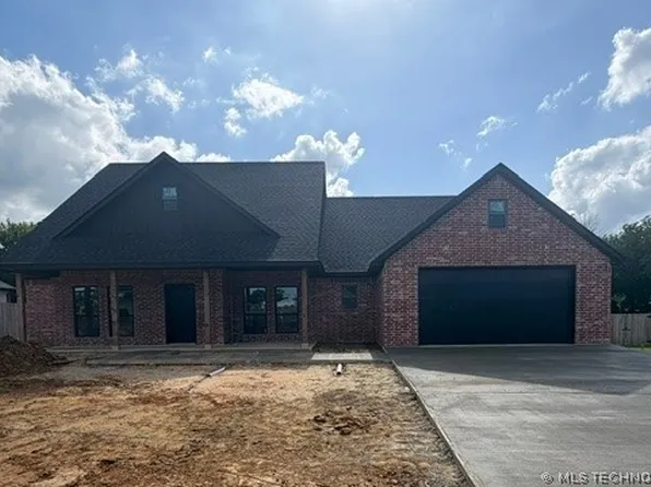 1819 Saint Bernard Ln, Durant, OK 74701