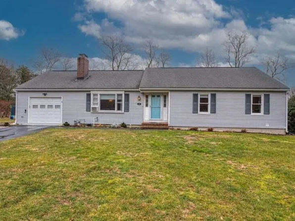 38 Cap'n Jac's Road, Centerville, MA 02632