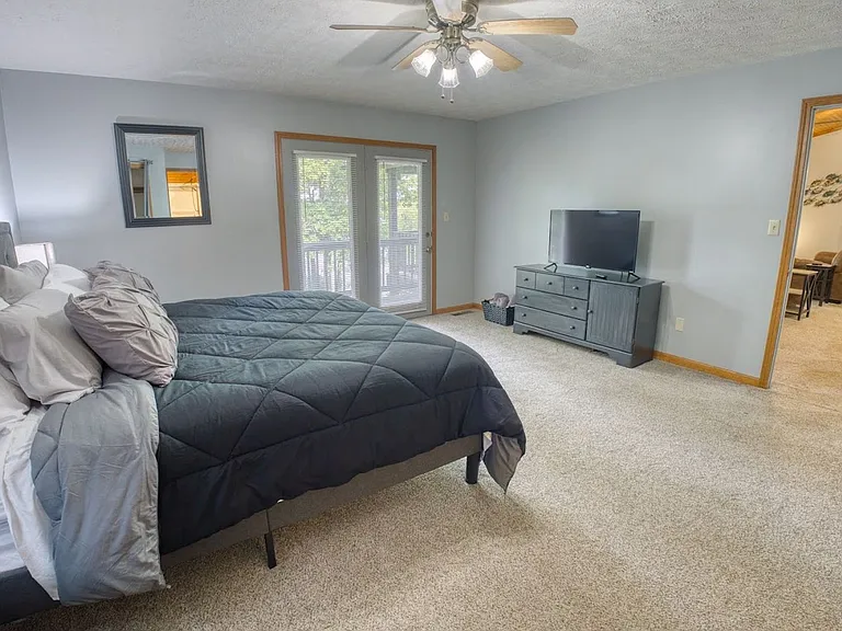 75 Forest Glen Dr — Photo 17