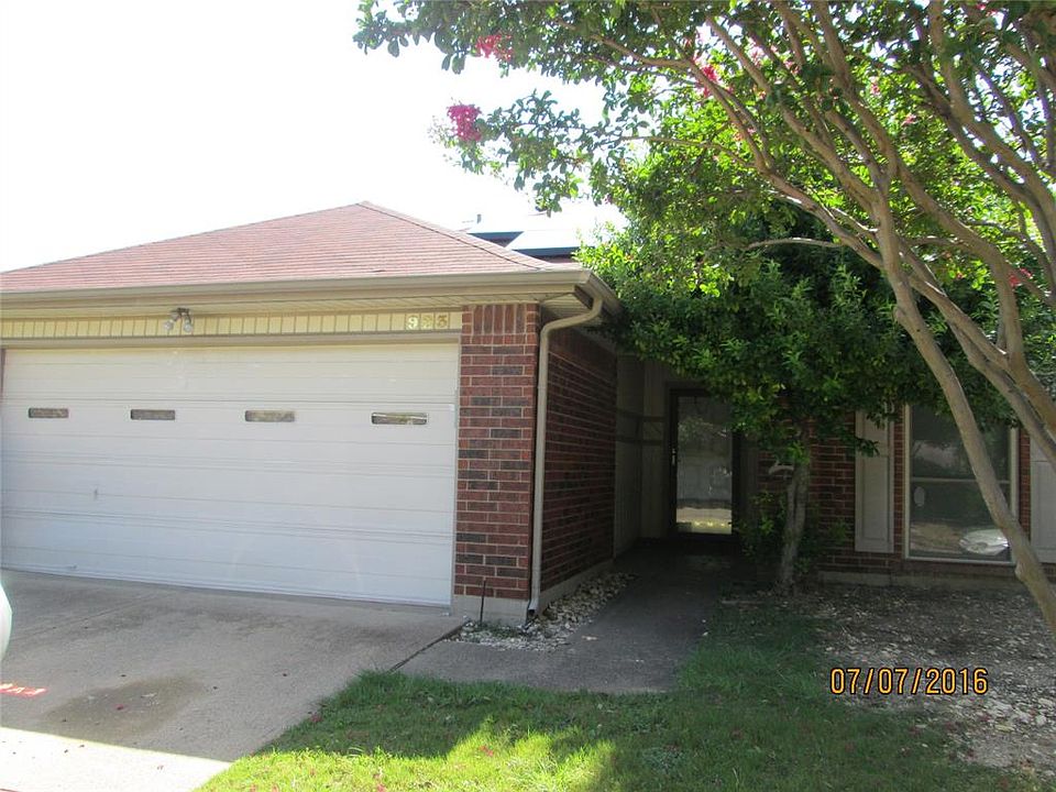 1st image of 923 Blewitt Dr