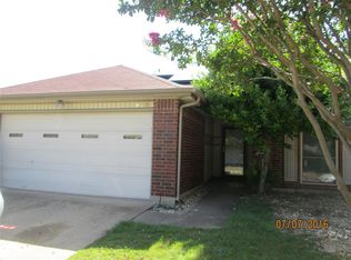 923 Blewitt Dr, Cedar Hill, TX 75104