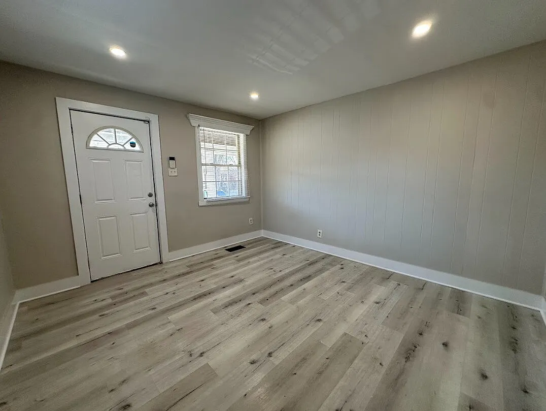 1 bed, 1.0 bath, $975 — Photo 2