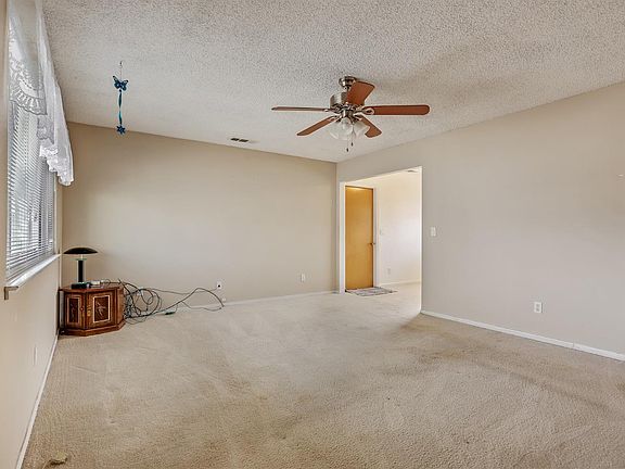 4th image of 8046 S Ash St