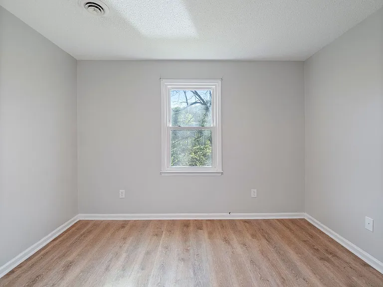 300 Dye Plant Rd — Photo 12