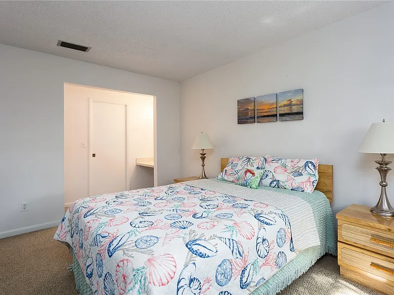 910 E Causeway Blvd #B5 — Photo 14