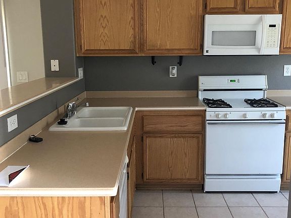 4th image of 1140 Plum Canyon St