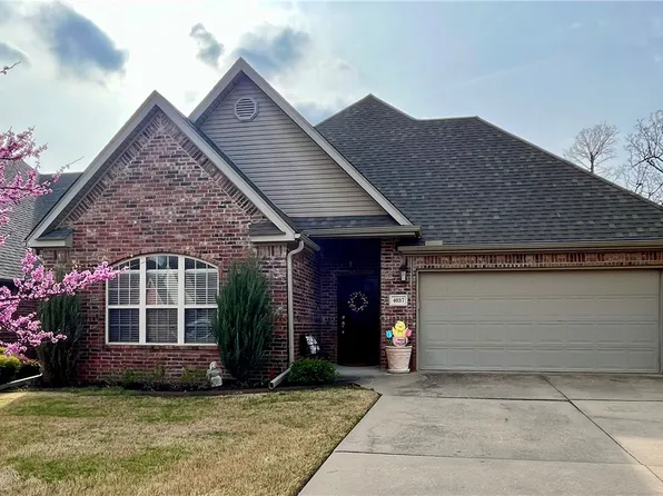4037 N Meadow View Dr, Fayetteville, AR 72703
