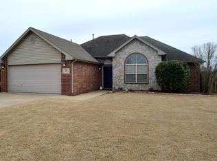 540 Jack Perry Dr, Centerton, AR 72719