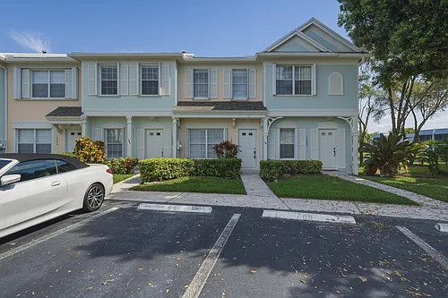 16635 Hemingway Dr Photo 1
