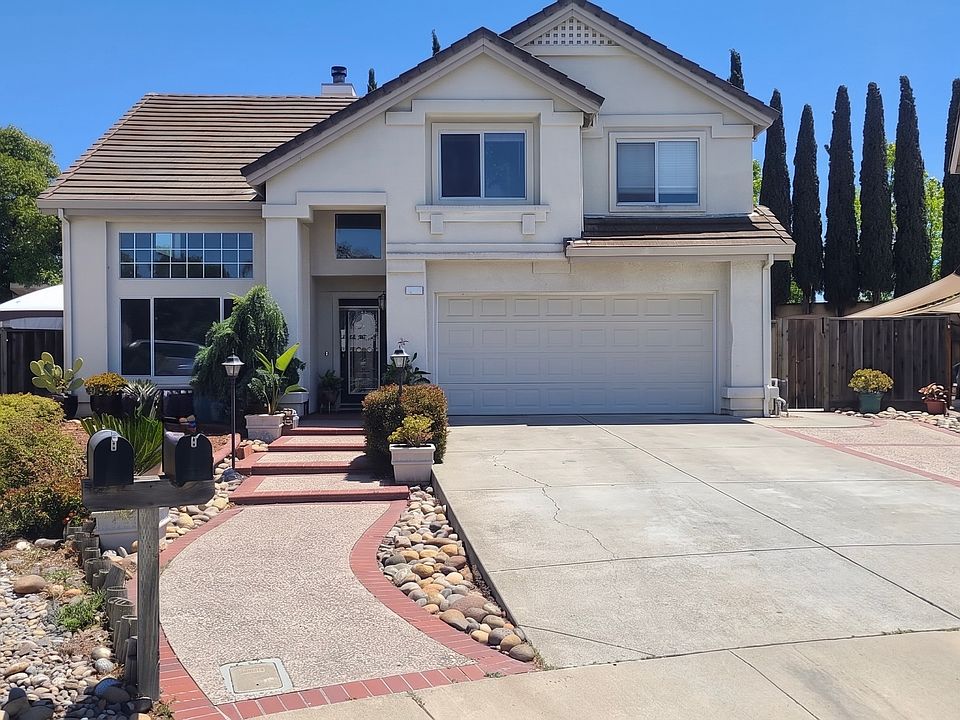1st image of 948 La Palma Pl