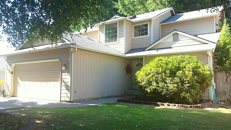1st image of 3022 Applehill Ct NE