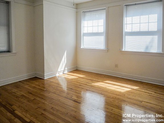2nd image of 1941 W Winnemac Ave #G