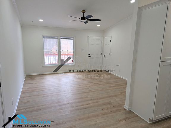 3rd image of 5802 Lillie Dr