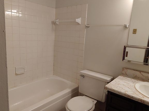 4th image of 1871 Turner Blvd APT I