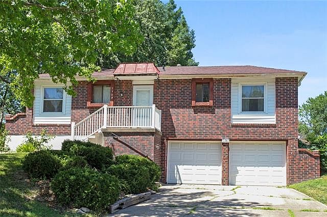 1st image of 2309 NW Kensington Ct