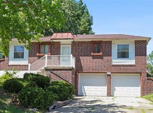 2309 NW Kensington Ct, Blue Springs, MO 64015
