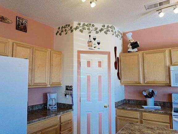 5th image of 10428 Rosefinch Dr NW