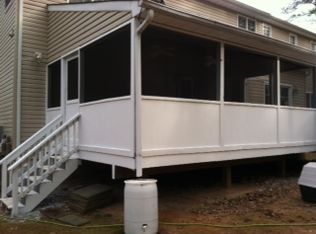 9910 Woodburn Ct, Fredericksburg, VA 22407