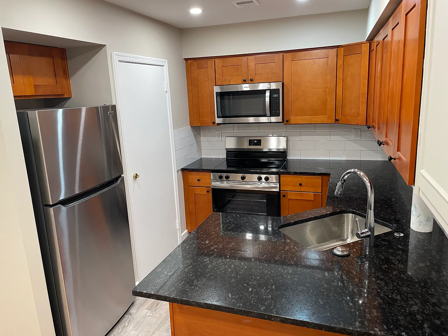 2 bed, 1137 sqft, $2,000 — Photo 3