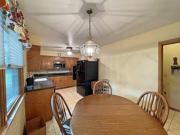 4th image of 1931 Cedar Pointe Dr