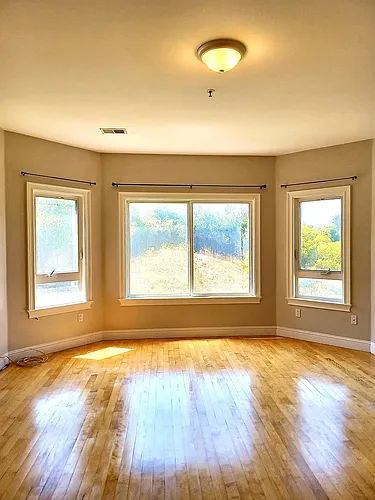 1081 Le Conte Ave #7 Photo 1
