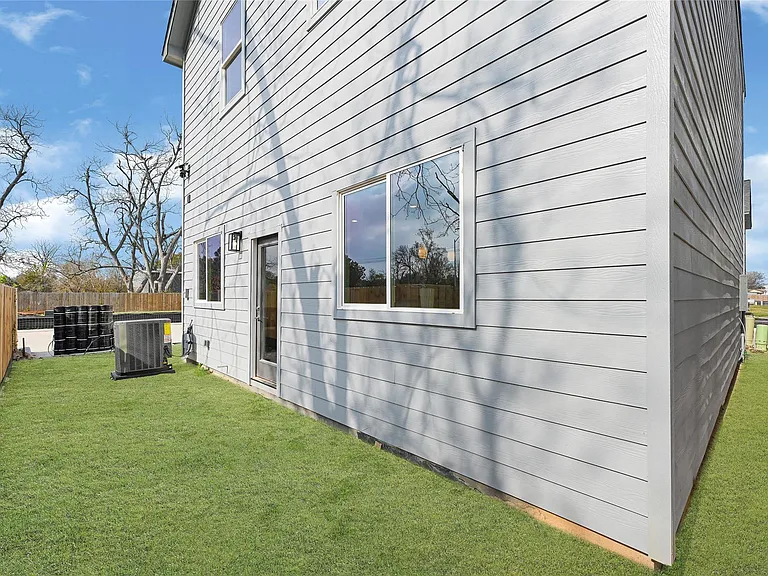 704 Savonna — Photo 22