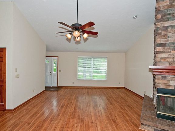 4th image of 5320 Lakefront Dr
