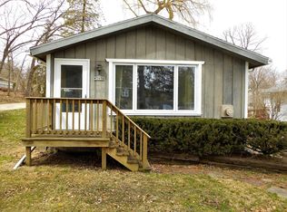 W3954 Longfellow Dr, Lake Geneva, WI 53147