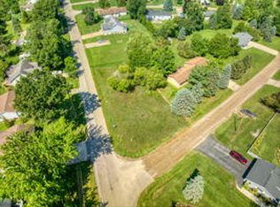 116 Carlysle Dr, Brooklyn, MI 49230