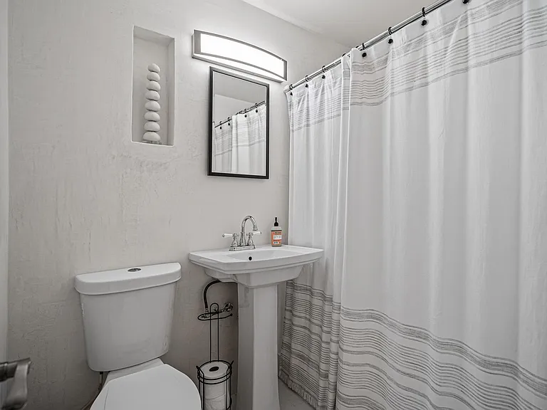 2330 N Ocean Blvd — Photo 31