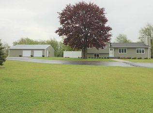52101 Townhall Rd, Dowagiac, MI 49047