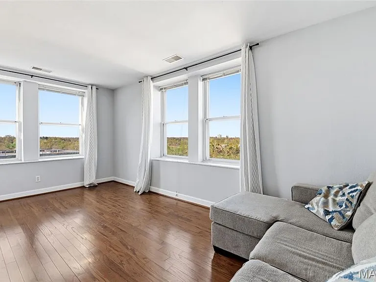 5330 Pershing Ave #807 — Photo 8
