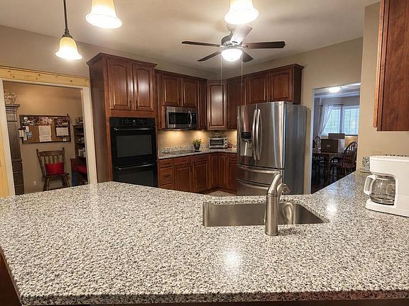 3rd image of 6813 N Stuart Rd