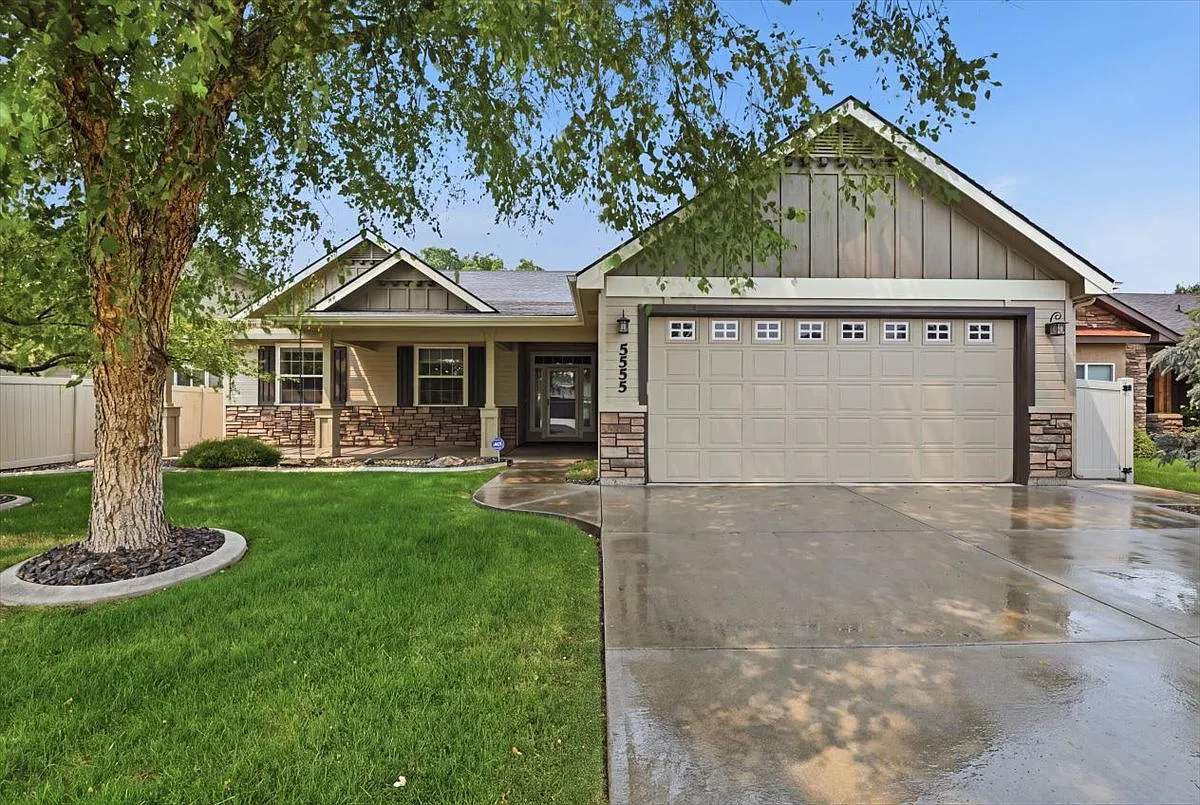 3 bed, 1736 sqft, $2,800 — Photo 1