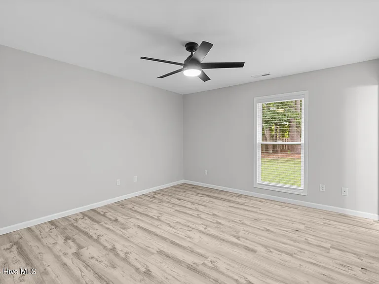 111 Silver Leaf Dr — Photo 14