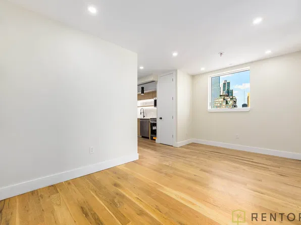 65 4th Avenue image 1 of 7