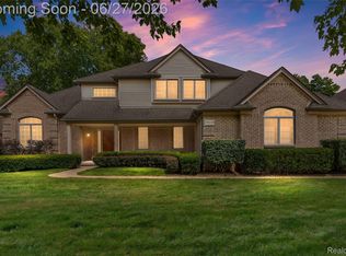 54138 Acadia Dr, Macomb, MI 48042
