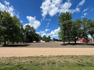 301 Park Ave, Christine, ND 58015